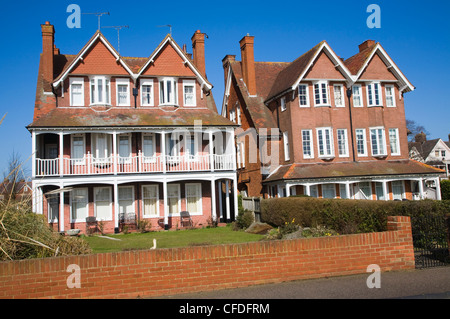 Stile Edoardiano case, Hamilton Gardens, Felixstowe, Suffolk, Inghilterra Foto Stock