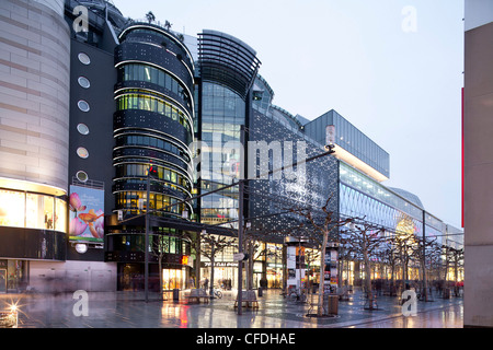 Zeilgalerie e MyZeil, shopping center di Frankfurts city centre, Frankfurt am Main, Hesse, Germania, Europa Foto Stock