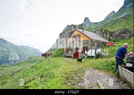 Rifugio alpino a Meglisalp, Alpsteingebirge, Saentis, Appenzeller Land, Svizzera, Europa Foto Stock