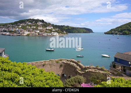 Bayard's Cove Fort e il fiume Dart estuario in sole primaverile, Dartmouth, South Devon, Inghilterra, Regno Unito, Europa Foto Stock