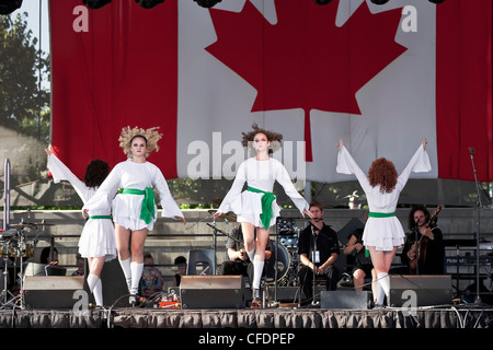 Irish stepdancers effettuando in corrispondenza di Folklorama. Winnipeg, Manitoba, Canada. Foto Stock