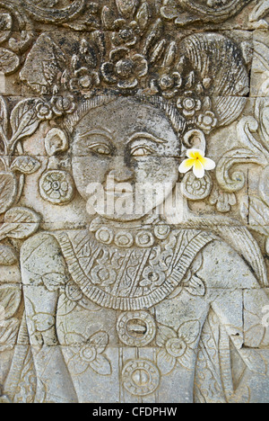 Stone carving, Tempio di Pura Dalem Jagaraga, costa nord di Bali, Indonesia, Asia sud-orientale, Asia Foto Stock