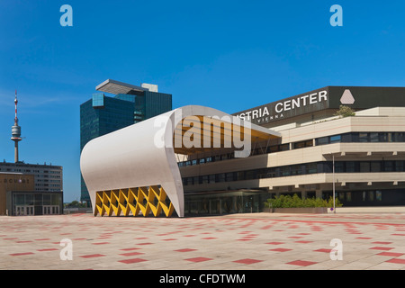 Austria Center Vienna (ACV) è più grande dell'Austria convention center, Vienna, Austria, Europa Foto Stock