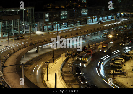 Esterno notte di Montreal International Airport Foto Stock