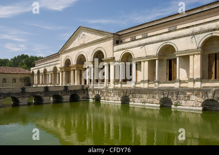 Il cinquecentesco Palazzo Te, progettato da Giulio Romano, un allievo di Raffaello, Mantova, Lombardia, Italia, Europa Foto Stock