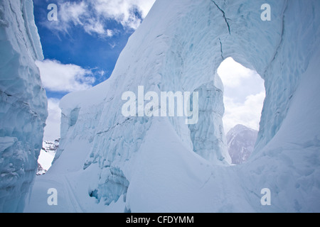 Un selvaggio arco glaciale. Ghiacciaio Lodge, British Columbia, Canada Foto Stock