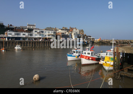Barche da pesca nel porto di Bridlington Foto Stock