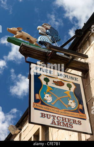 Regno Unito, Gloucestershire, Sheepscombe, macellai bracci public house segno Foto Stock