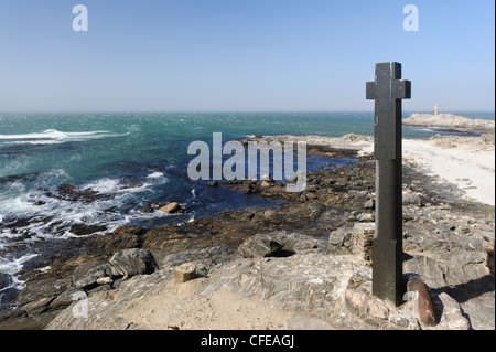 Diaz croce sulla costa rocciosa di Diaz Punto vicino a Luderitz, Namibia. Foto Stock
