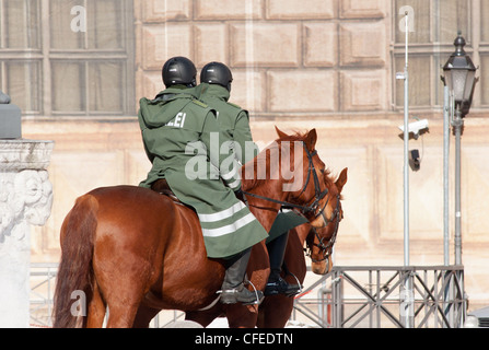 La polizia tedesca a cavallo, a Monaco di Baviera, Germania. Foto Stock