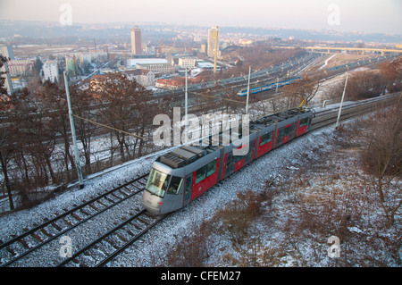 Ohrada a Palmovka tram viadotto ponte (1990) Praga Repubblica Ceca Europa Foto Stock