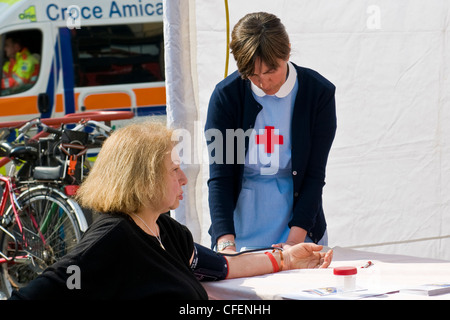 Giorno del rene, la Croce Rossa Italiana, Milano, Italia Foto Stock