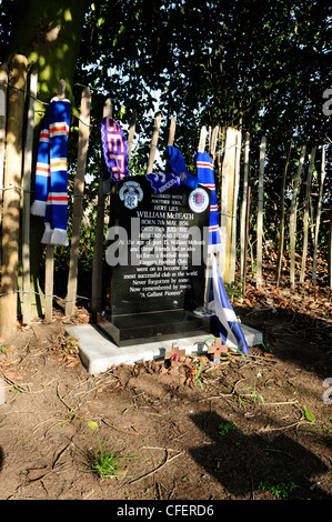 William Mcbeath uno dei membri fondatori del Rangers Football Club.oggetto contrassegnato per la rimozione definitiva nel cimitero Canwick Lincoln. Foto Stock