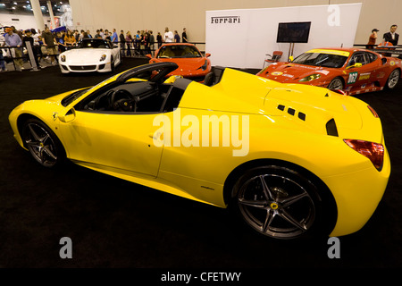 HOUSTON - Gennaio 2012: la Ferrari 458 Spider auto sportiva a Houston International Auto Show il 28 gennaio 2012 in Houston, Foto Stock