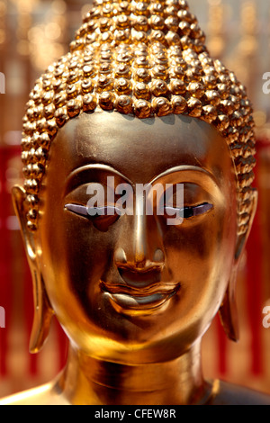 Statua del Buddha al Wat Phra That Doi Suthep, Chiang Mai, Thailandia Foto Stock