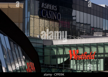 Architettura e design della città di Westfield Shopping Centre in Stratford, sede delle Olimpiadi del 2012. Foto Stock