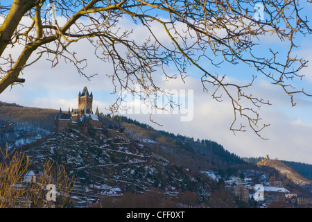 Sul Reichsburg Cochem, Castello di Cochem, Mosel, Moselle, Valley, Renania-Palatinato, Germania, inverno Foto Stock