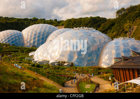 Eden Project vicino a St. Austell, Cornwall, England, Regno Unito, Europa Foto Stock