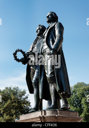 Goethe e Schiller monumento, Theaterplatz, Weimar, Turingia, Germania Foto Stock