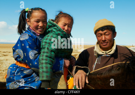 Le popolazioni nomadi Mongoli in inverno, Provincia di Khovd, Mongolia, Asia Centrale, Asia Foto Stock