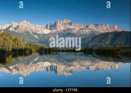 Wuhn Weiher, Tierser Valley, Valle Isarco, Alto Adige, Alto Adige, Italia Foto Stock