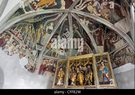 Affresco all'interno di San Nicolò chiesa a Cleran, Bressanone, Sud Tirolo, Alto Adige, Italia, Europa Foto Stock