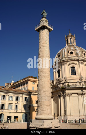 Italia, Roma, colonna di Traiano Foto Stock