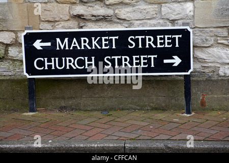 Indicazioni stradali per Market Street e Church Street a Poole, Dorset, Regno Unito nel mese di febbraio Foto Stock