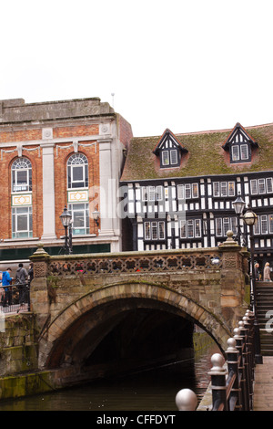 Stokes coffee shop sul ponte di altissimo, Lincoln, Lincolnshire, Inghilterra Foto Stock