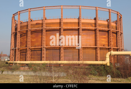 Un gasometro, noto anche come un contenitore di gas o gas di campana. Utilizzato per la memorizzazione di naturale (nazionale) di gas. Foto Stock