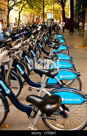 Cicli disponibili per affitto oraria a Londra Foto Stock