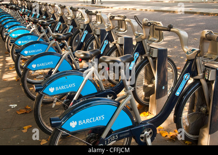 Biciclette a disposizione per ogni ora in affitto a Londra Foto Stock