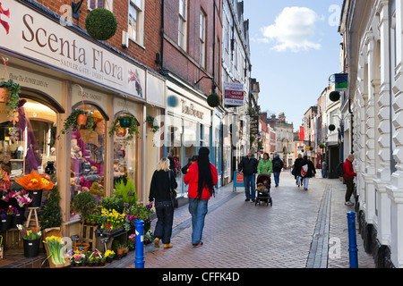 Negozi a Sadler Gate nel centro della città, Derby, Derbyshire, East Midlands, England, Regno Unito Foto Stock