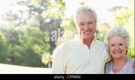 Due amici di sorridere quando essi stare insieme Foto Stock