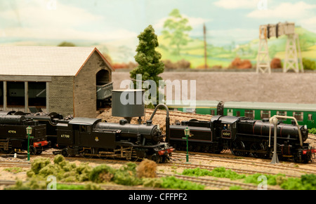 Modellismo Ferroviario che mostra vari treni e modelli Foto stock - Alamy