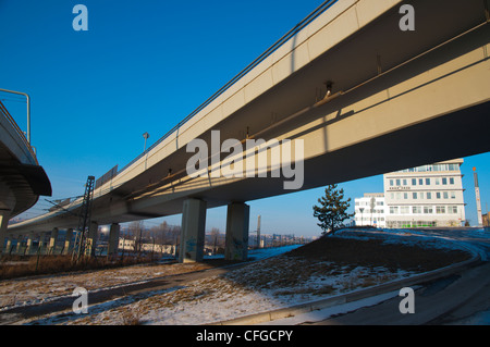 Ohrada a Palmovka tram viadotto ponte (1990) Praga Repubblica Ceca Europa Foto Stock