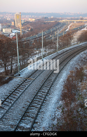 Ohrada a Palmovka tram viadotto ponte (1990) Praga Repubblica Ceca Europa Foto Stock