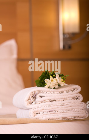 Letto matrimoniale in una camera di questo hotel di lusso Foto Stock