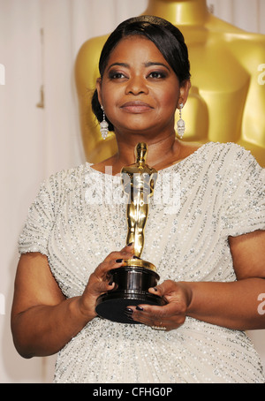 OCTAVIA SPENCER US attrice cinematografica con il suo Oscar per aiutare nel febbraio 2012. Foto di Jeffrey Mayer Foto Stock