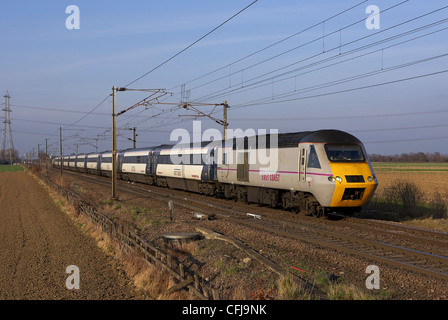 Costa est 43331 passa attraverso Joan Croft, Doncaster con 1A37 1515 Leeds a Londra Kings Cross sulla 12/03/12. Foto Stock