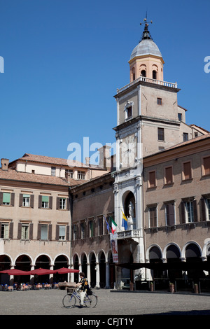 Torre dell'orologio, la Piazza Grande, Patrimonio Mondiale dell Unesco, Modena, Emilia Romagna, Italia, Europa Foto Stock