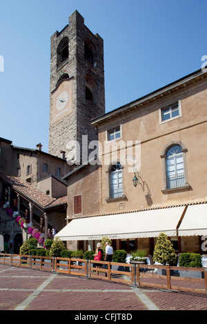 Grande Campana Torre Civica, Piazza Vecchia, Bergamo, Lombardia, Italia, Europa Foto Stock