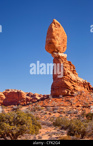 Roccia equilibrato, Arches National Park, Moab Utah, Stati Uniti d'America Foto Stock