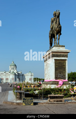 Re Rama V (Chulalongkorn la grande statua) | Bangkok Foto Stock