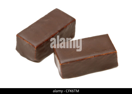 Praline di cioccolato isolato su sfondo bianco Foto Stock