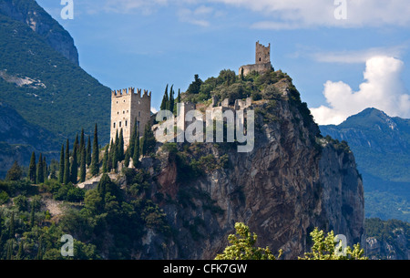 Castello di Arco, vicino al Lago di Garda, Italia settentrionale Foto Stock