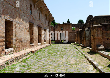 Ostia Antica. Lazio. L'Italia. Consente di visualizzare a sinistra della Casa di Diana che si trova all' angolo di Via dei balconi e Via Dei Foto Stock