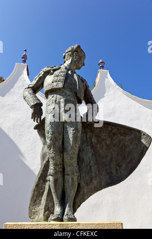 Statua del torero Cayetano Ordóñez in Ronda, vicino a Malaga Spagna meridionale Foto Stock
