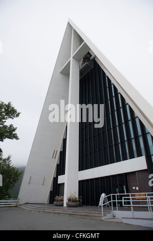 La Cattedrale Artica (noto anche come la Chiesa di Tromsdalen, Tromsdalen Kirke) in Tromso, Norvegia. Foto Stock