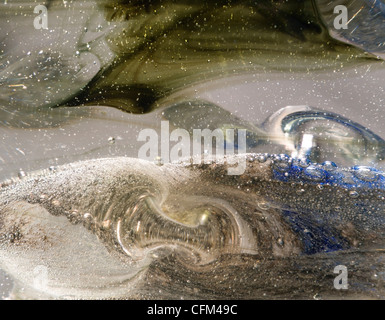 Dettaglio astratta di una scultura di vetro simile a un paesaggio surreale Foto Stock